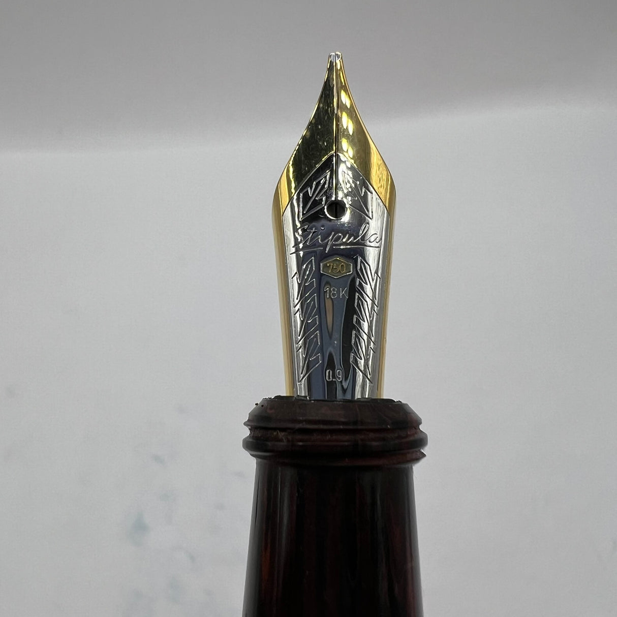 Stipula Pinocchio Limited Edition Woodgrain Ebonite Fountain Pen - STUB 0.9mm 18kt Gold Nib
