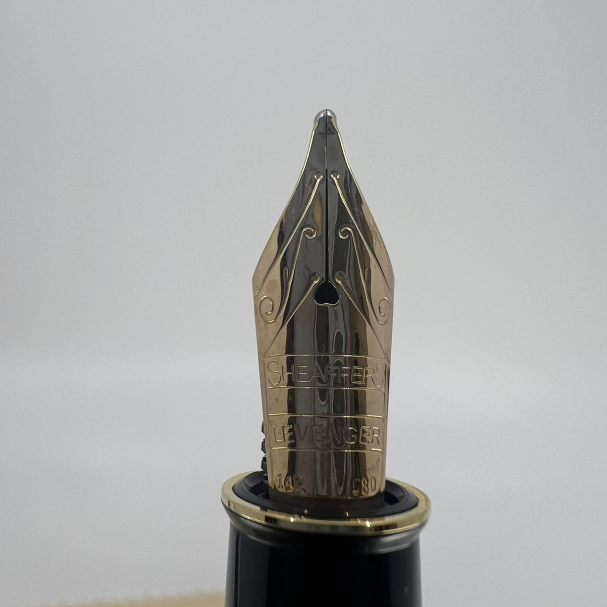 Sheaffer Connaisseur Aegean Green Transparent Fountain Pen - Broad 14kt Gold Nib