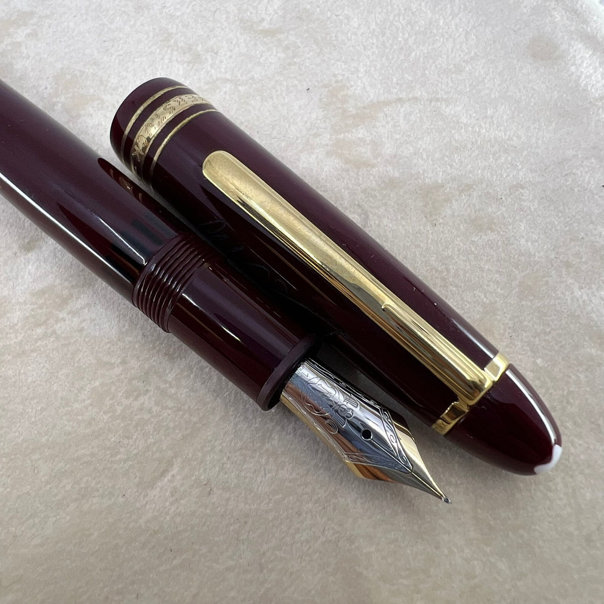 Montblanc Meisterstuck #146 LeGrand Bordeaux Fountain Pen - Fine 14kt Gold Nib - Engraved Cap