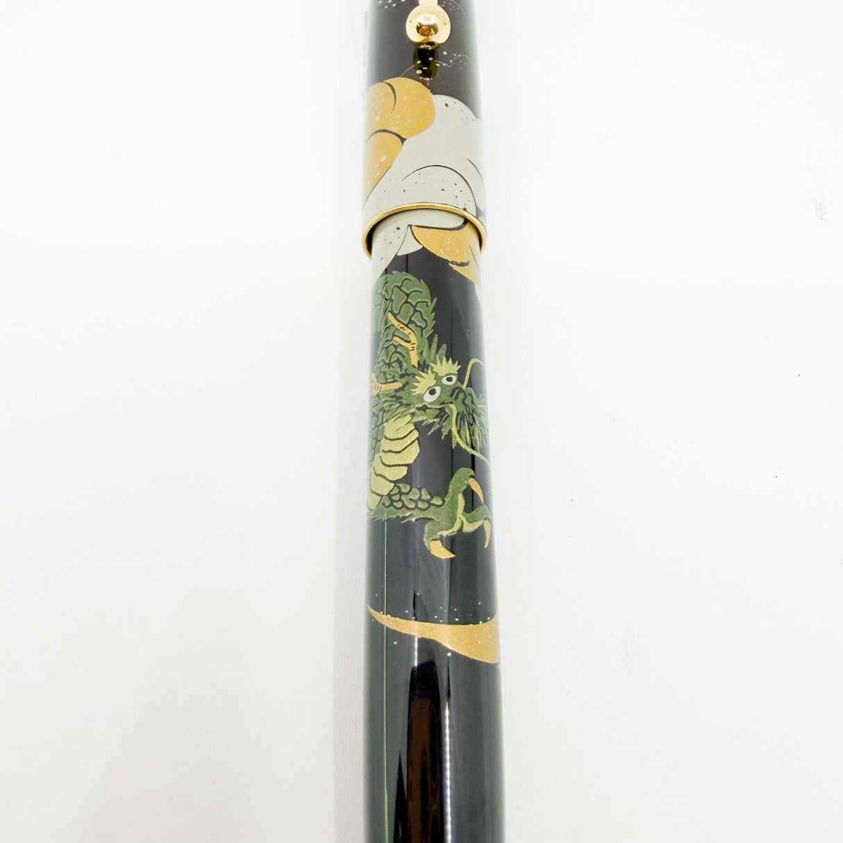 Namiki Nippon Art Dragon with Cumulus Fountain Pen - Medium 14kt Gold Nib