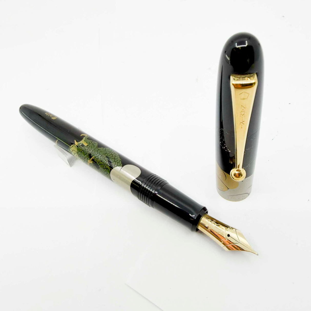 Namiki Nippon Art Dragon with Cumulus Fountain Pen - Medium 14kt Gold Nib