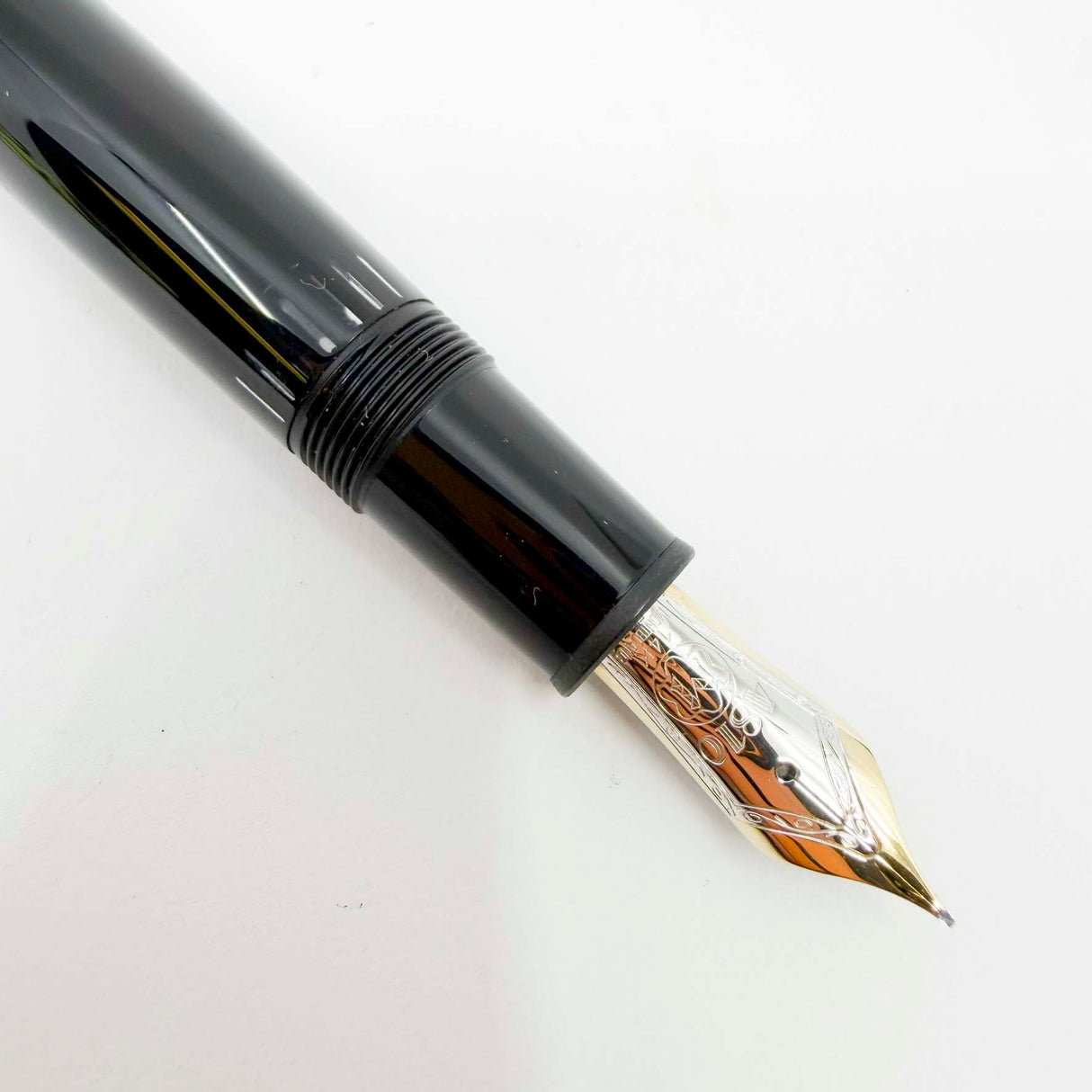 Montblanc LeGrand #P146 Fountain Pen - Platinum Plated Trim - Extra Fine 14kt Gold Nib
