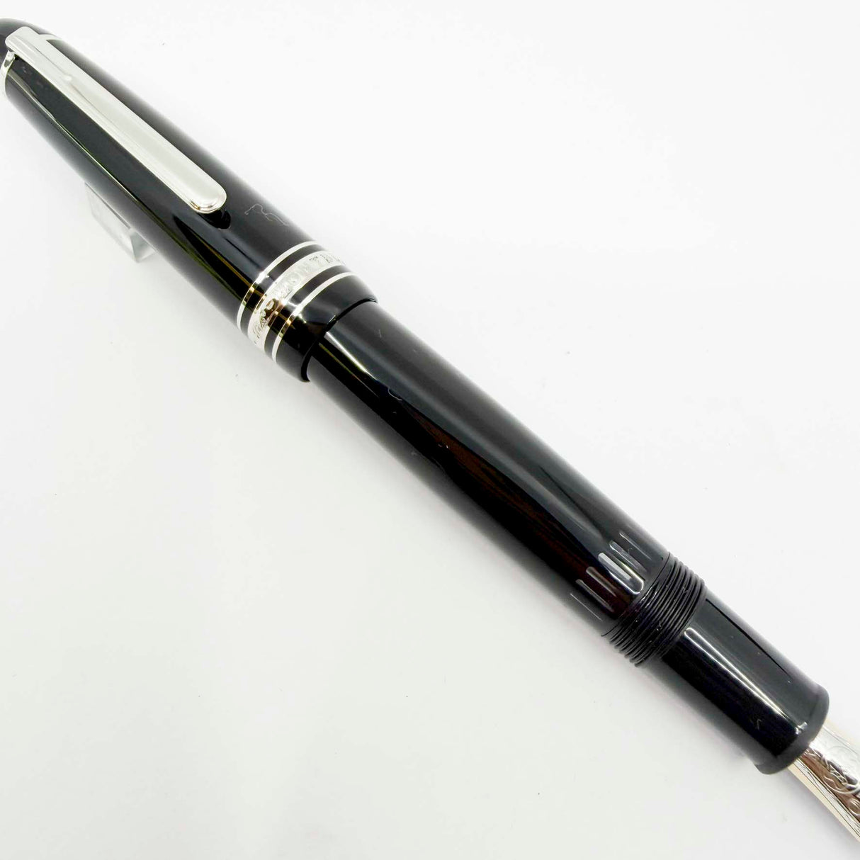 Montblanc LeGrand #P146 Fountain Pen - Platinum Plated Trim - Extra Fine 14kt Gold Nib