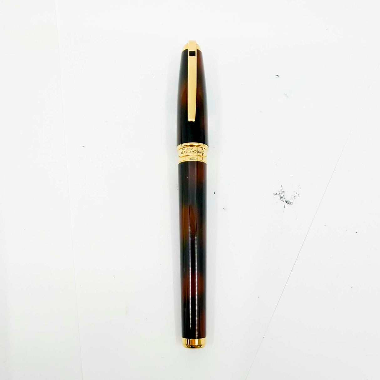 S.T. DuPont Large Orpheo Lacque Ecaille Fountain Pen - Marbled Black & Burnished Burgundy Laque - Medium 18kt Gold Nib