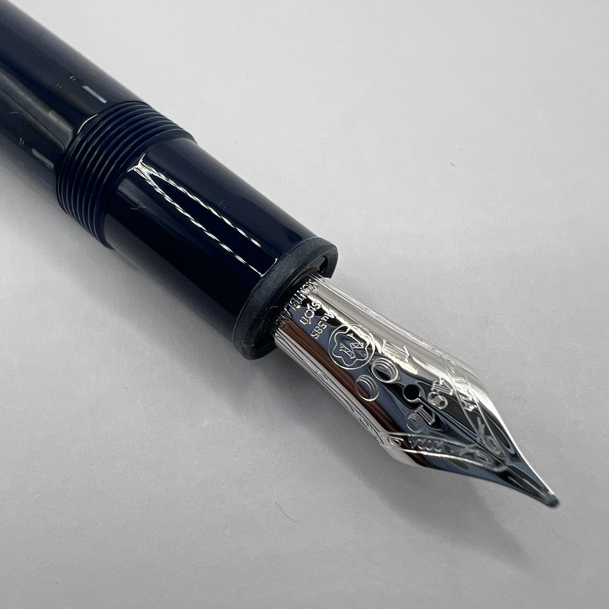 Montblanc Origin Blue #146 LeGrand Fountain Pen - Medium 18kt Gold Nib