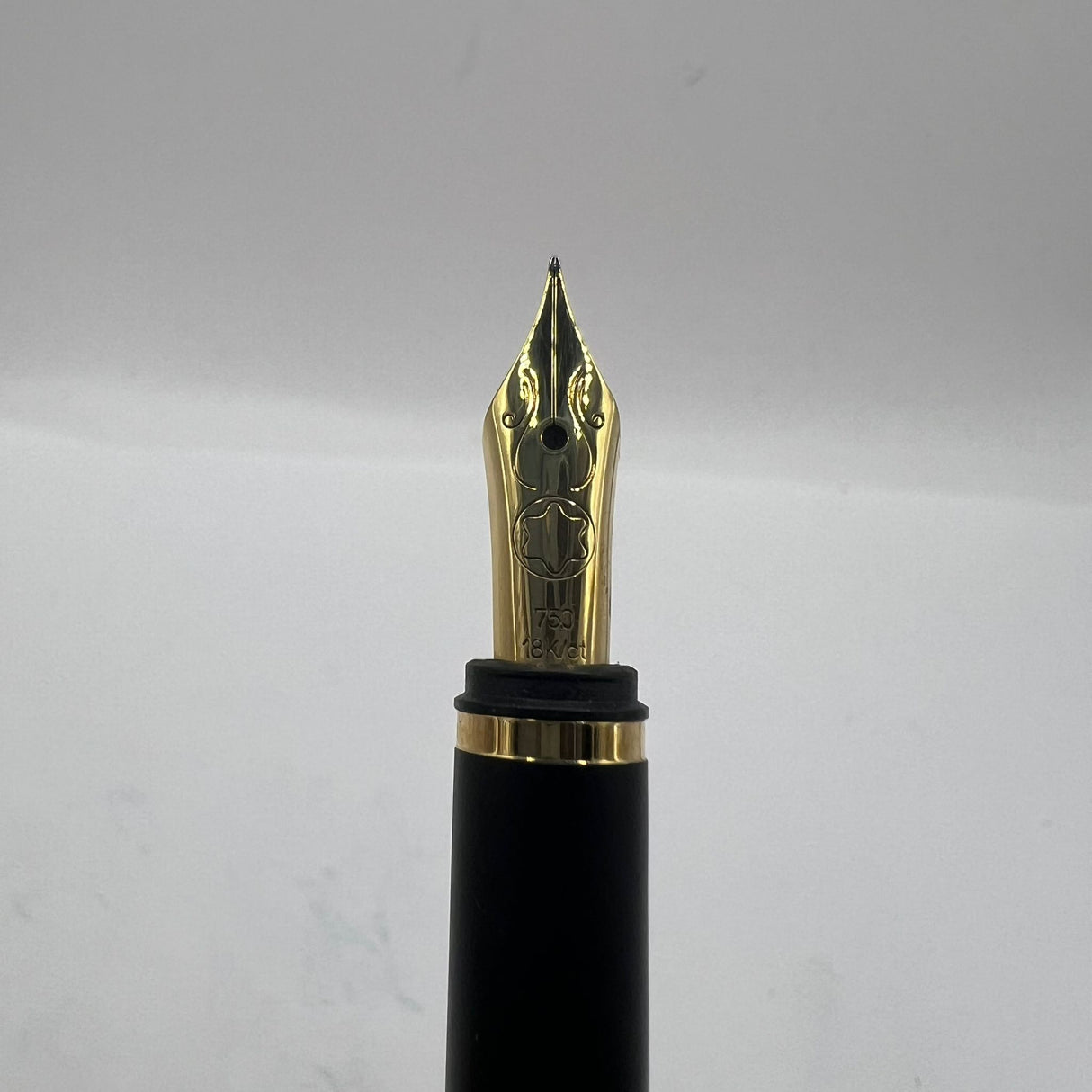 Montblanc Noblesse 18k nib Gold plated Fountain Pen - circa 1980