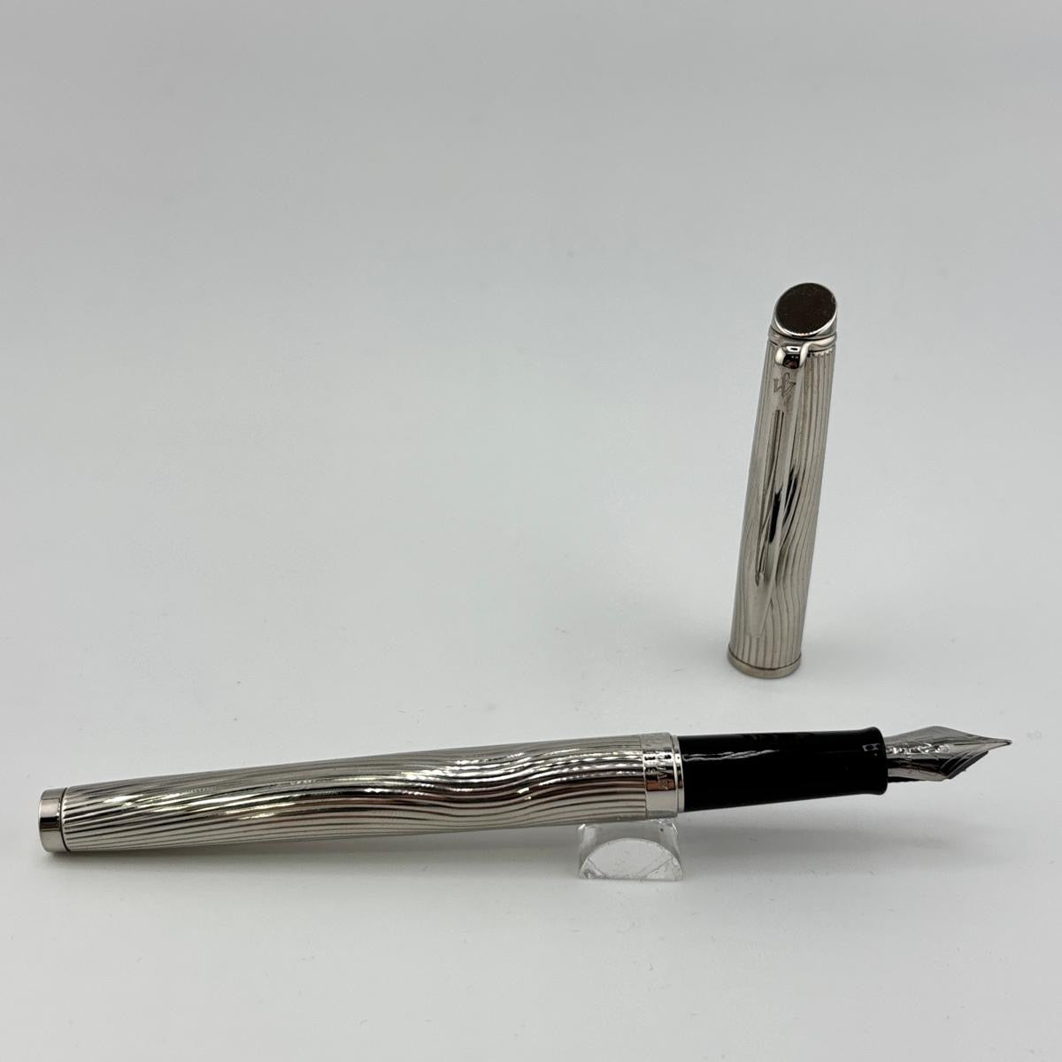 Waterman Hemisphere Deluxe Metal Chrome chased - Fountain Pen