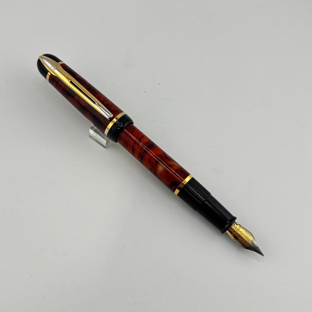 Waterman Phileas Red Marble - Fountain Pen