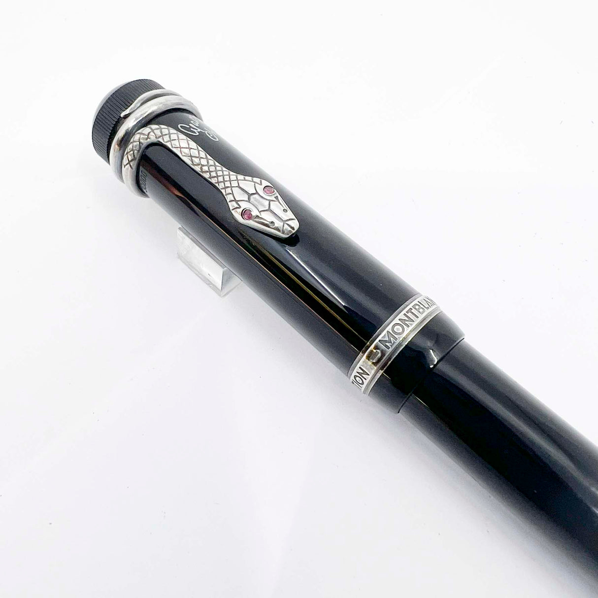 Montblanc Agatha Christie Sterling Silver Limited Edition Fountain Pen - Fine 18kt Gold Nib