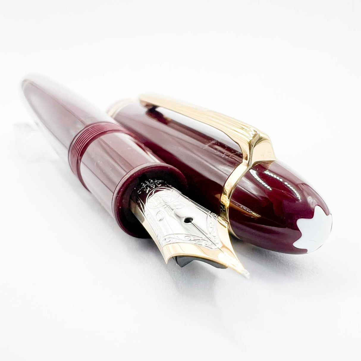Montblanc Meisterstuck Bordeaux Resin #146 LeGrand Fountain Pen - Extra Fine 14kt Gold Nib
