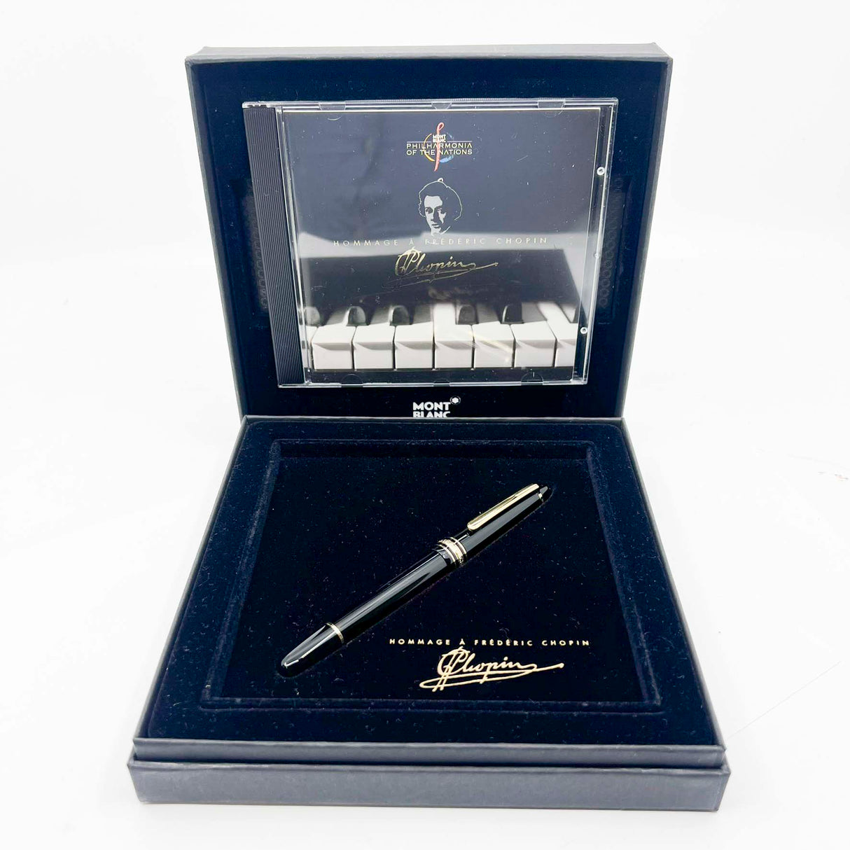 Montblanc Meisterstuck Black Resin #145 (Chopin) Classique Gold-Plated Trim Fountain Pen - Fine 14kt Kt Gold Nib