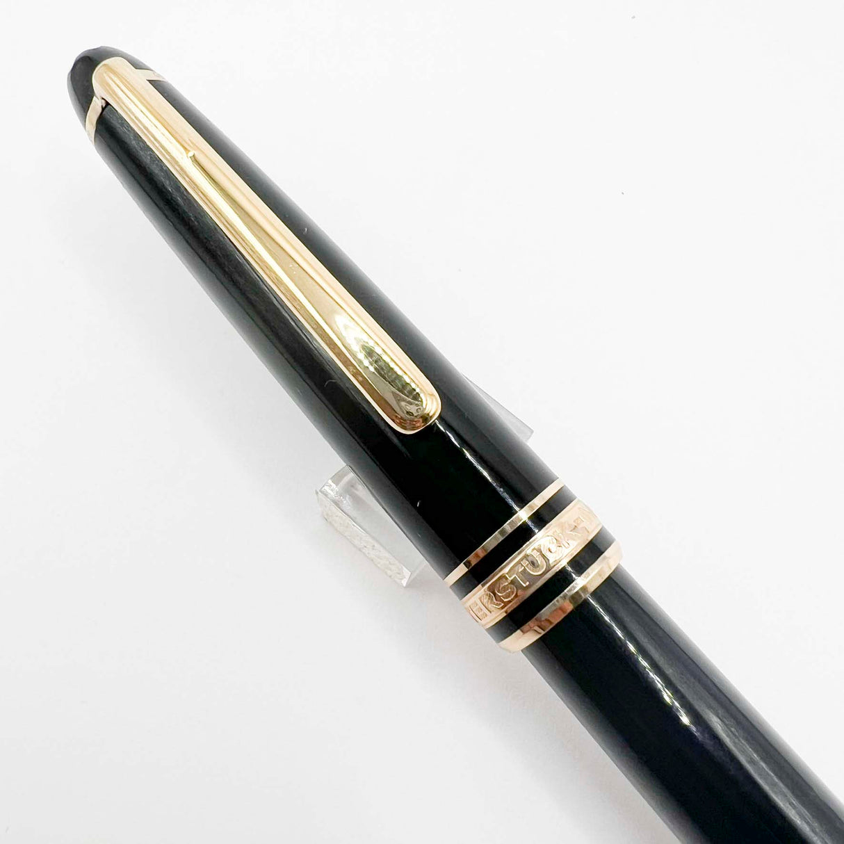 Montblanc Classique #144 Black Resin Fountain Pen - Fine 14kt Gold Nib