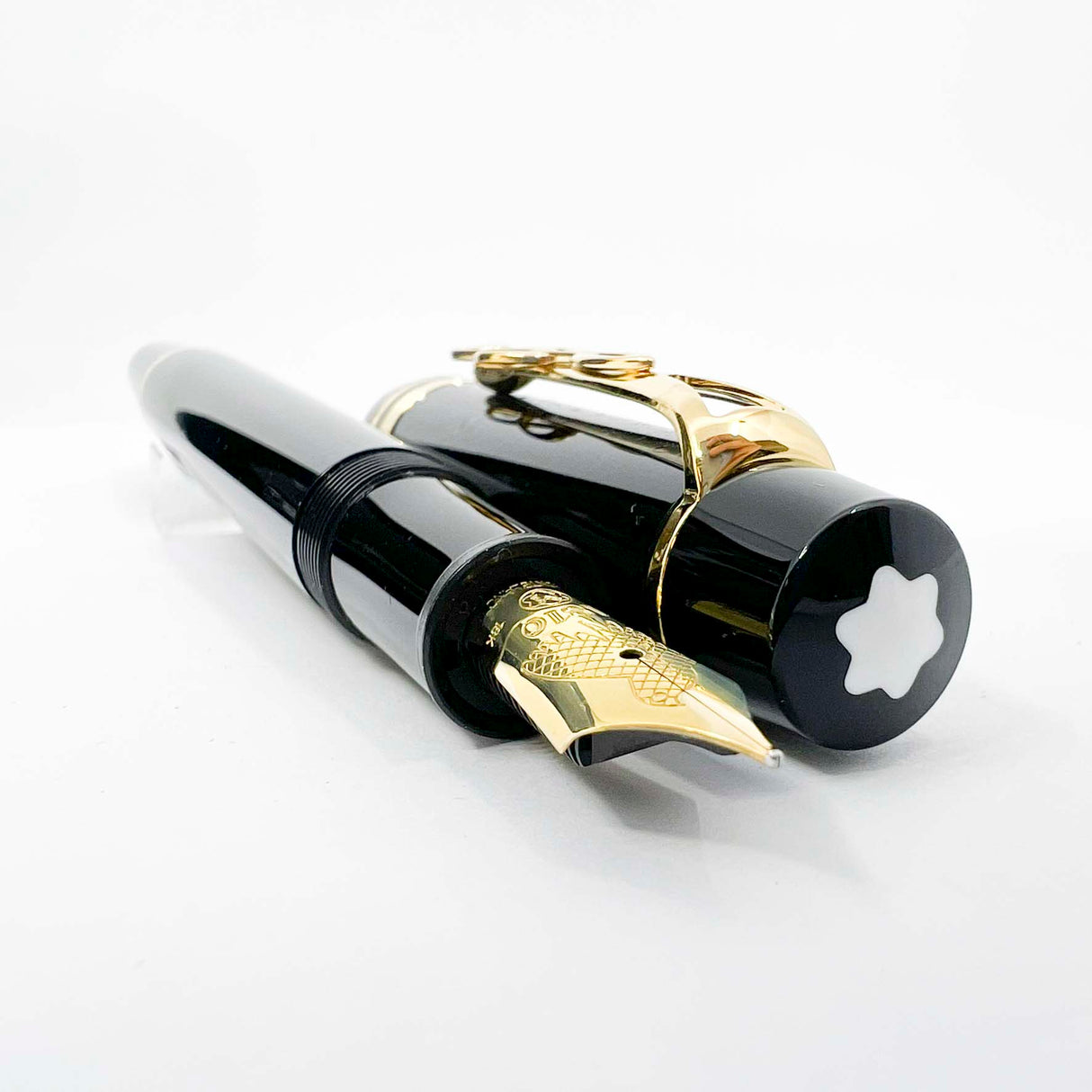 Montblanc Leonard Bernstein Donation Fountain Pen - Fine 18kt Gold Nib