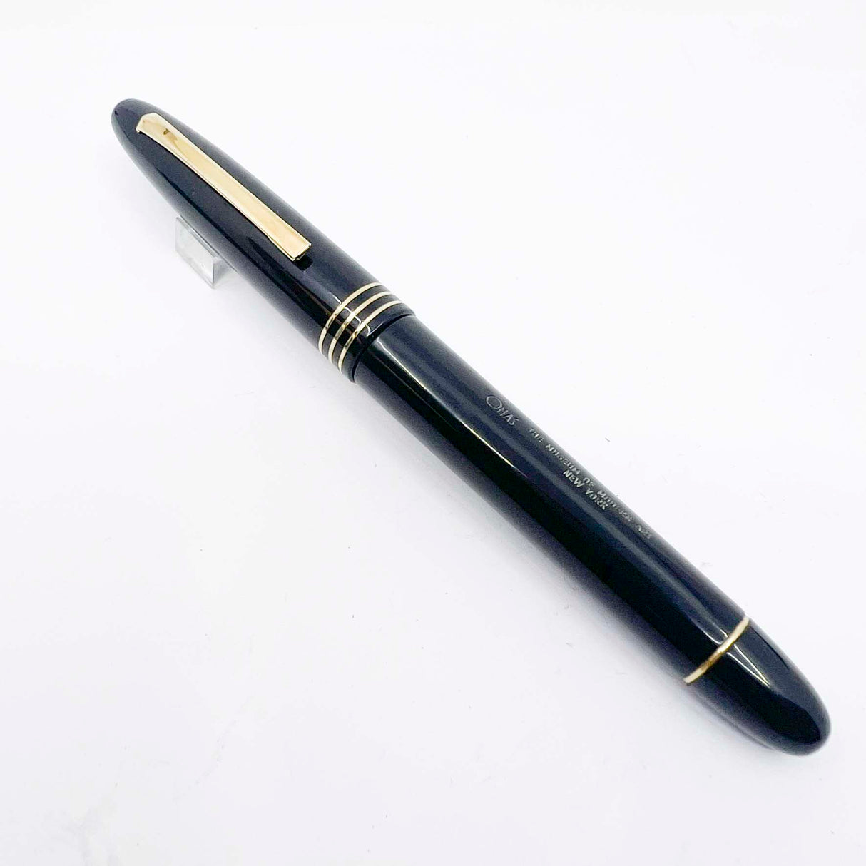 OMAS Ogiva Black Museum of Modern Art New York Fountain Pen - Semi-Flex Medium 18kt Gold Nib