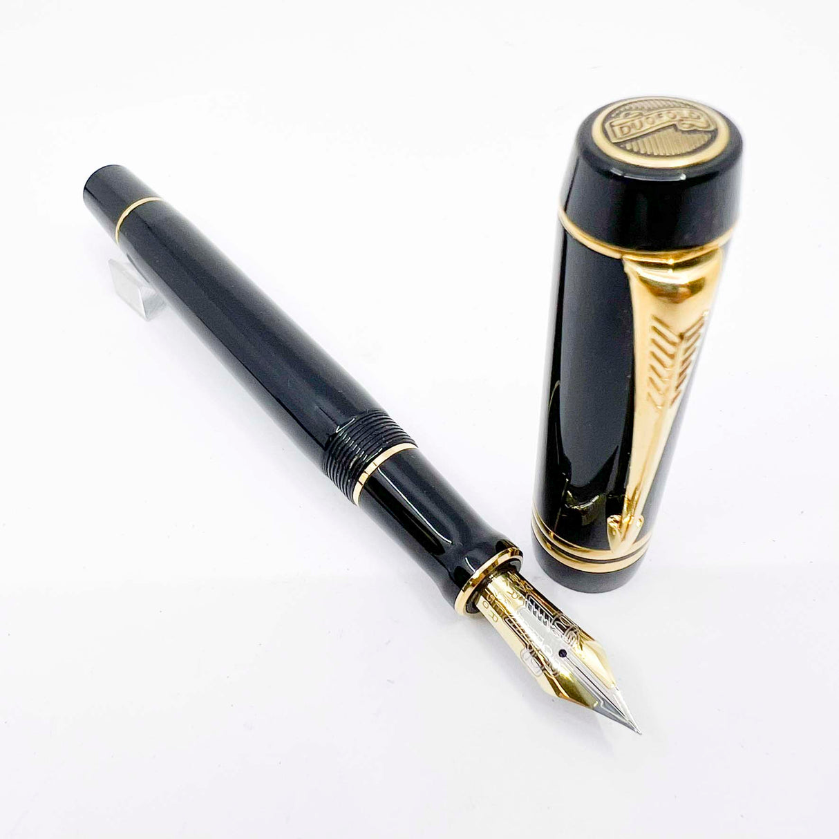 Parker Duofold Centennial (Largest) Black Fountain Pen - Extra Fine 18kt Gold Nib (Circa 1997)