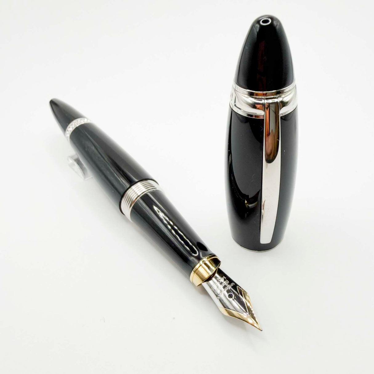 Underwood (London) Piccadilly Black Ebonite Fountain Pen - Fine 14kt Gold Nib - Cartridge Fill Only