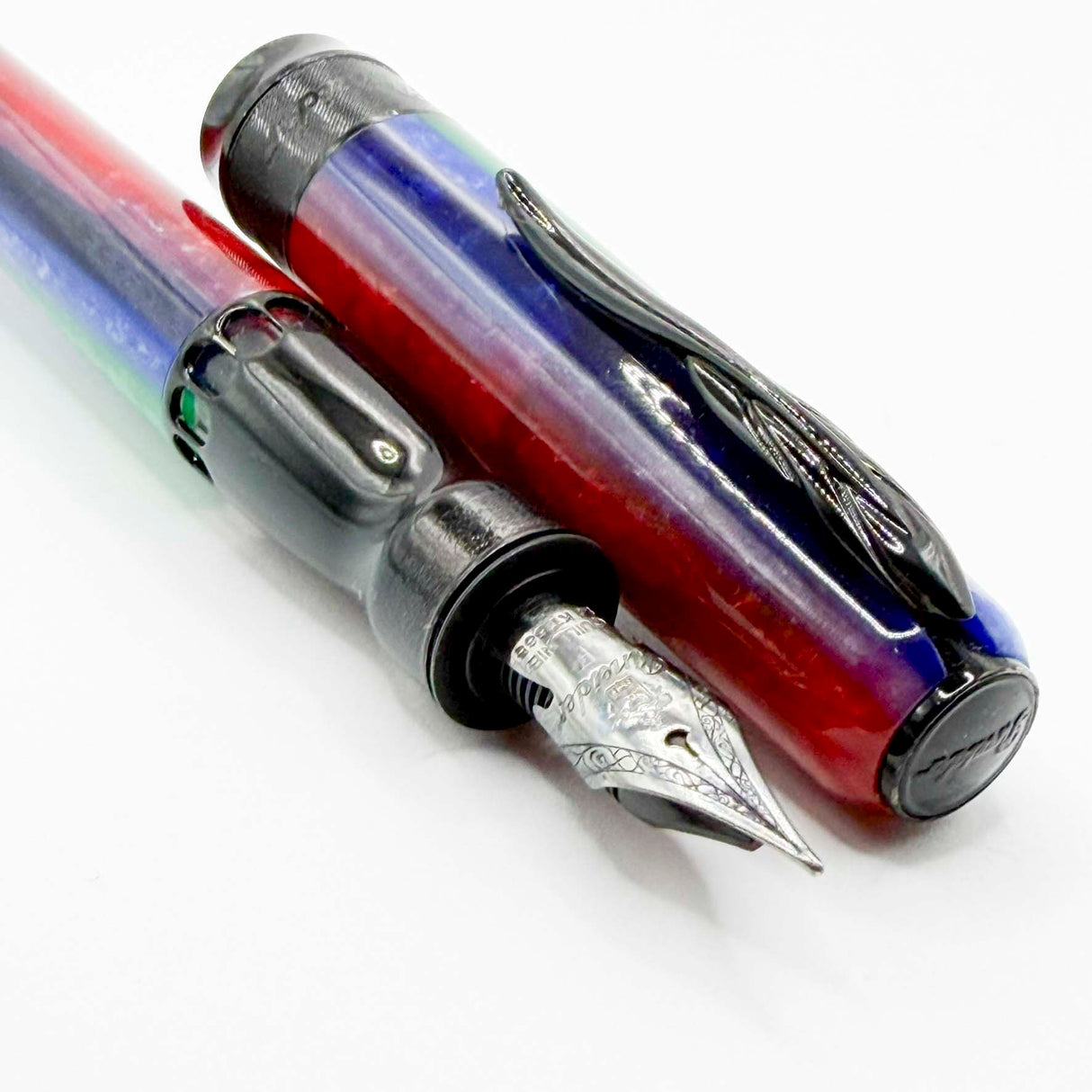 Pineider Arco Stilo Rainbow Fountain Pen Limited Edition La Grande Belezza - Fine 14kt Gold Quill Nib