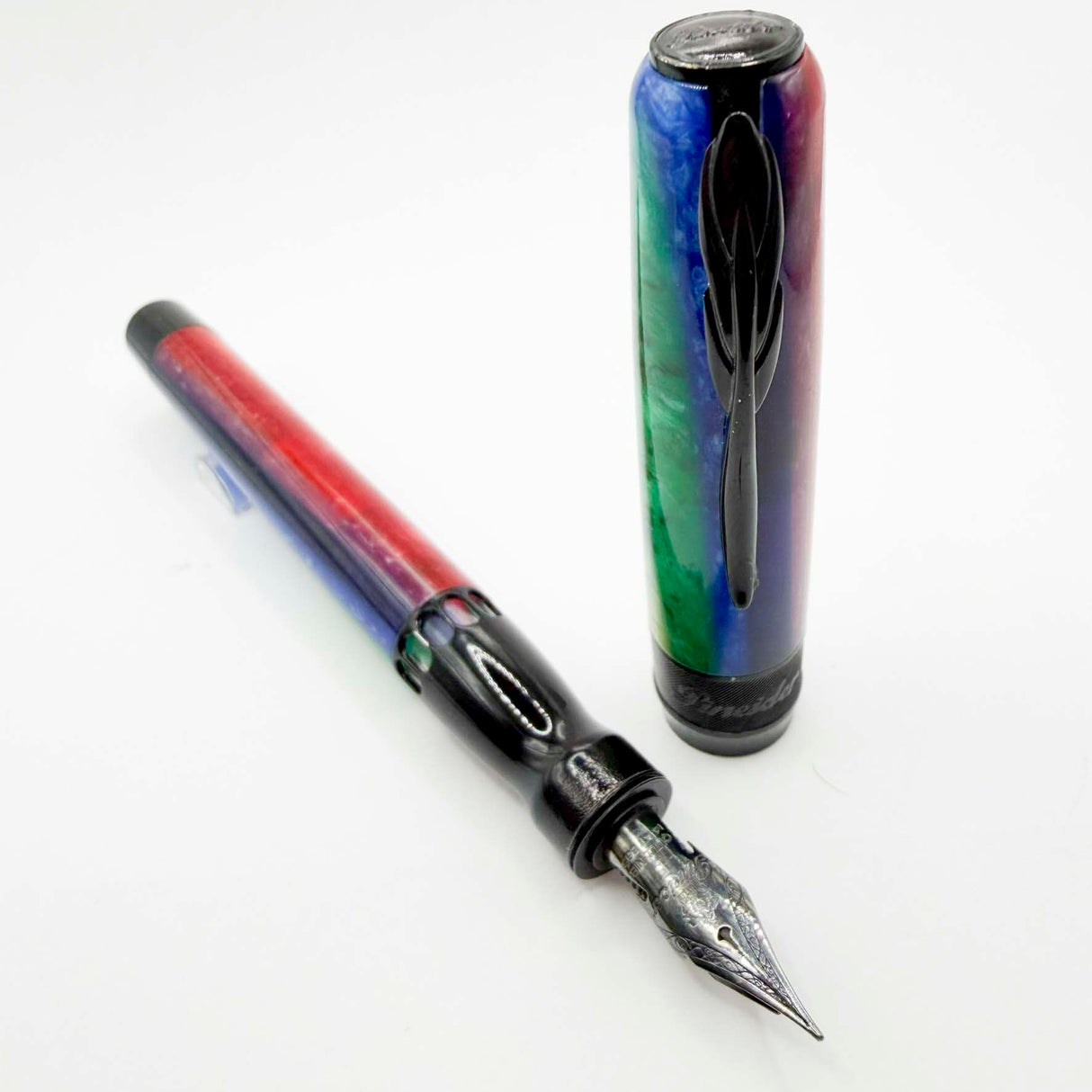 Pineider Arco Stilo Rainbow Fountain Pen Limited Edition La Grande Belezza - Fine 14kt Gold Quill Nib