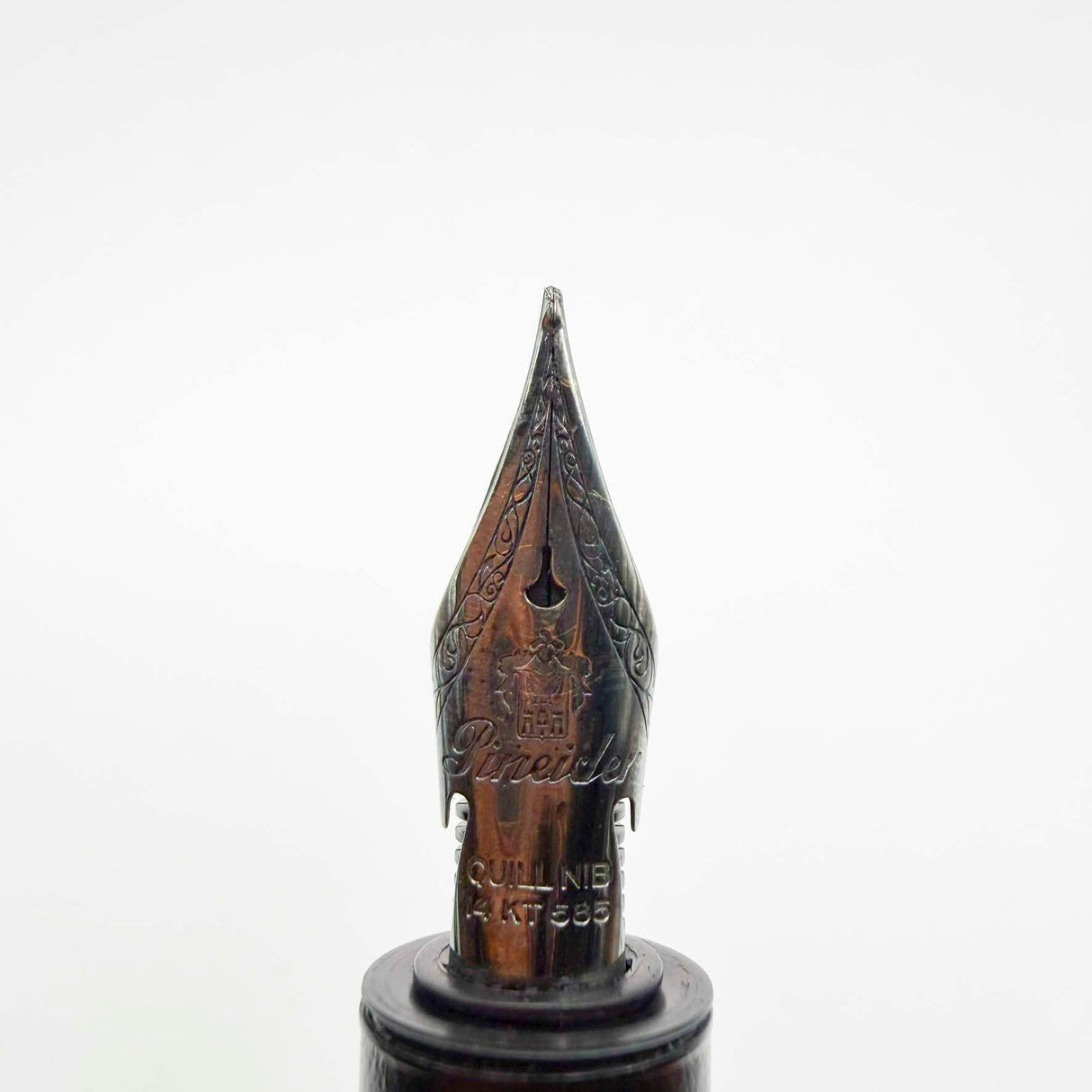 Pineider Arco Stilo Rainbow Fountain Pen Limited Edition La Grande Belezza - Fine 14kt Gold Quill Nib