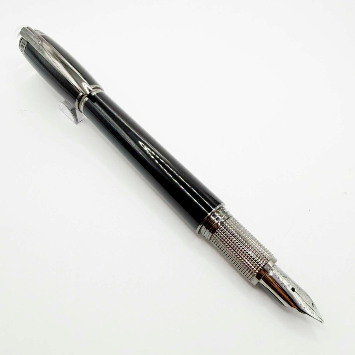 Montblanc StarWalker Black Fountain Pen with Ruthenium Plated Trim - Medium 14kt Gold Nib