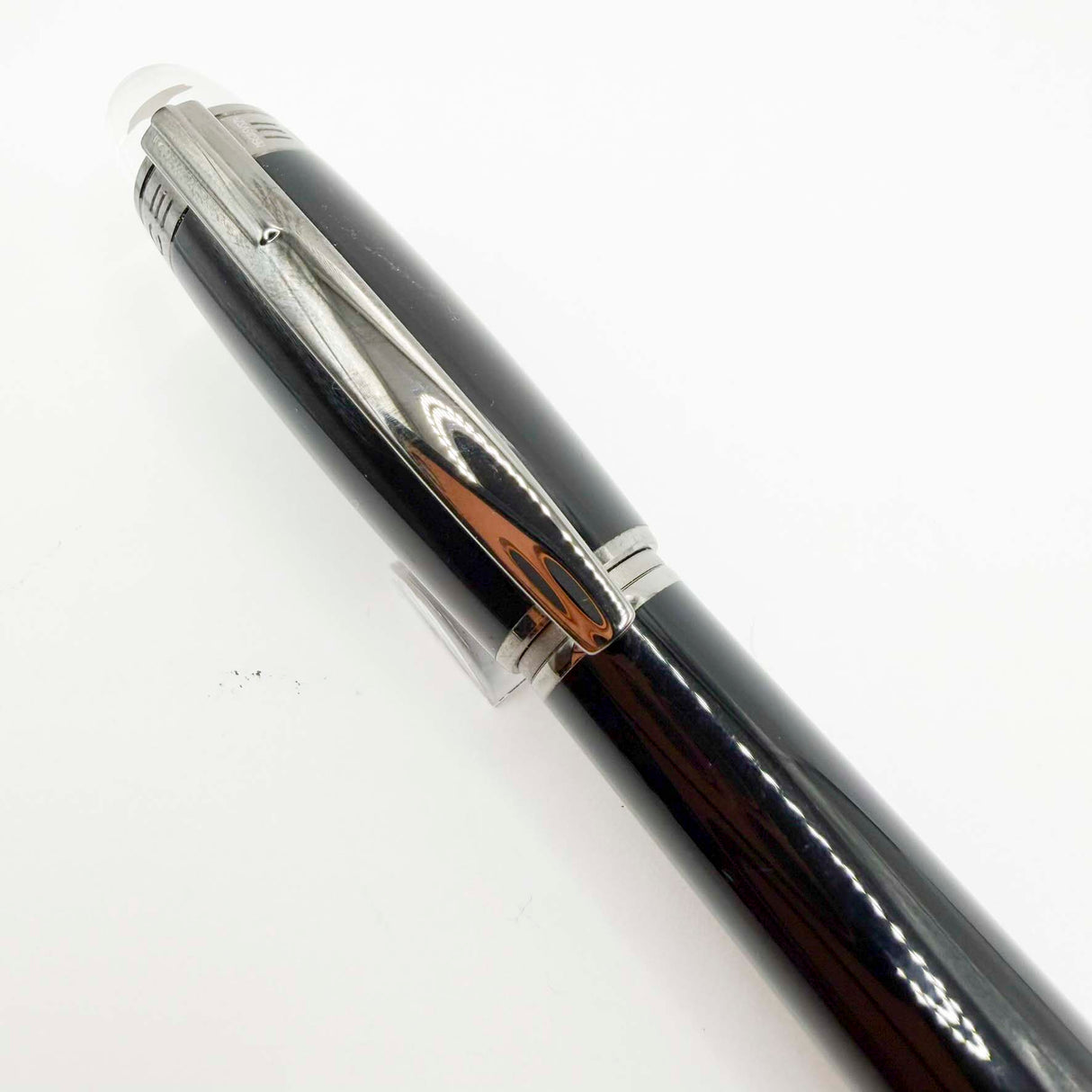 Montblanc StarWalker Black Fountain Pen with Ruthenium Plated Trim - Medium 14kt Gold Nib