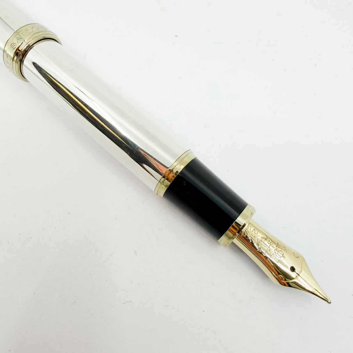 Sailor 1911L Large Sterling Silver Fountain Pen - Broad 21kt Gold Nib