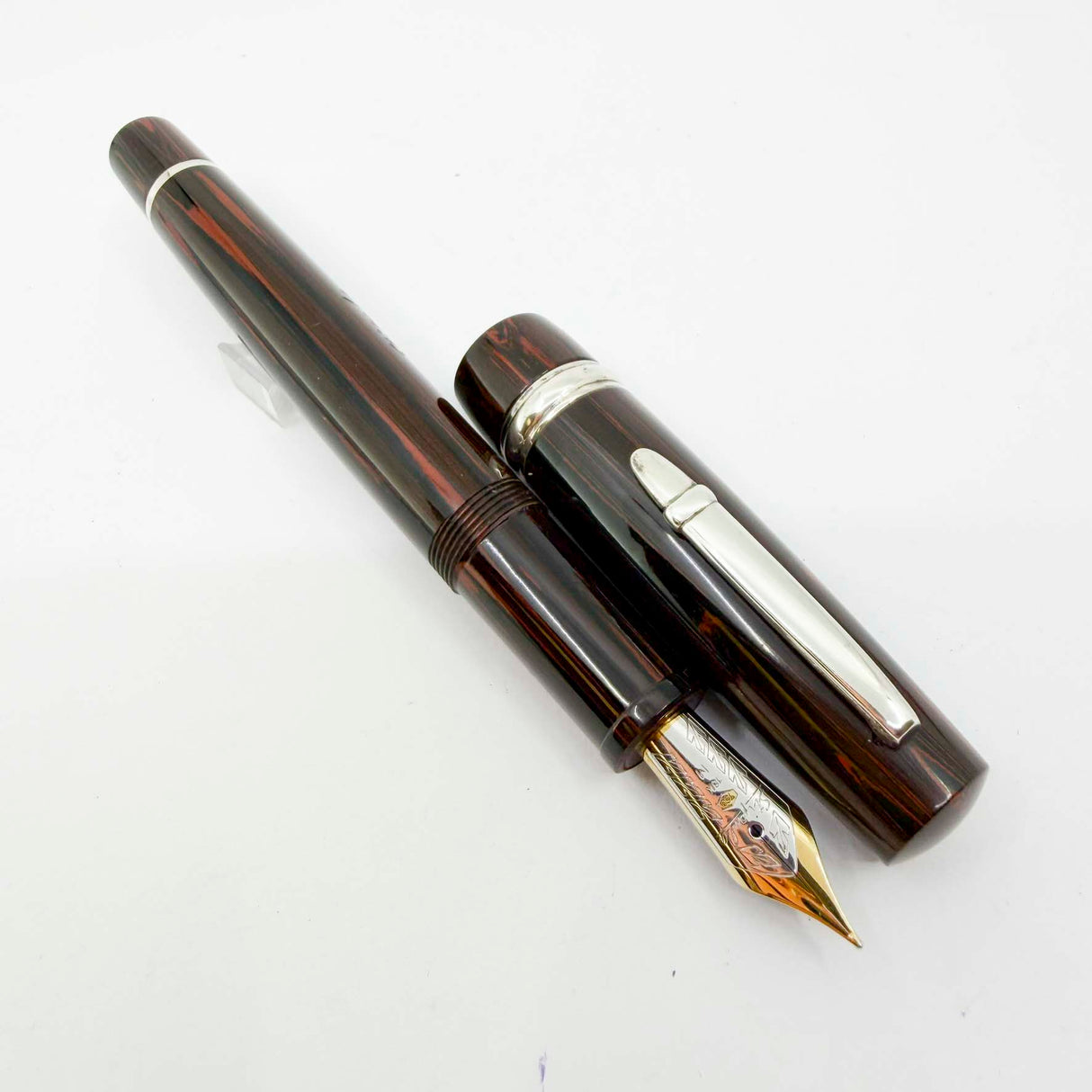 Stipula Novecento Woodgrain Ebonite Fountain Pen - Medium 18kt Gold Nib