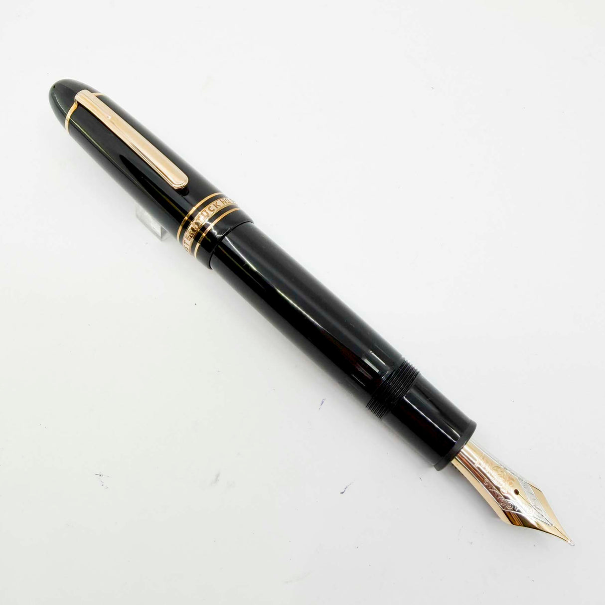 Montblanc Meisterstuck #149 (Largest) Red Gold-Coated Fountain Pen - Fine 18kt Gold Nib