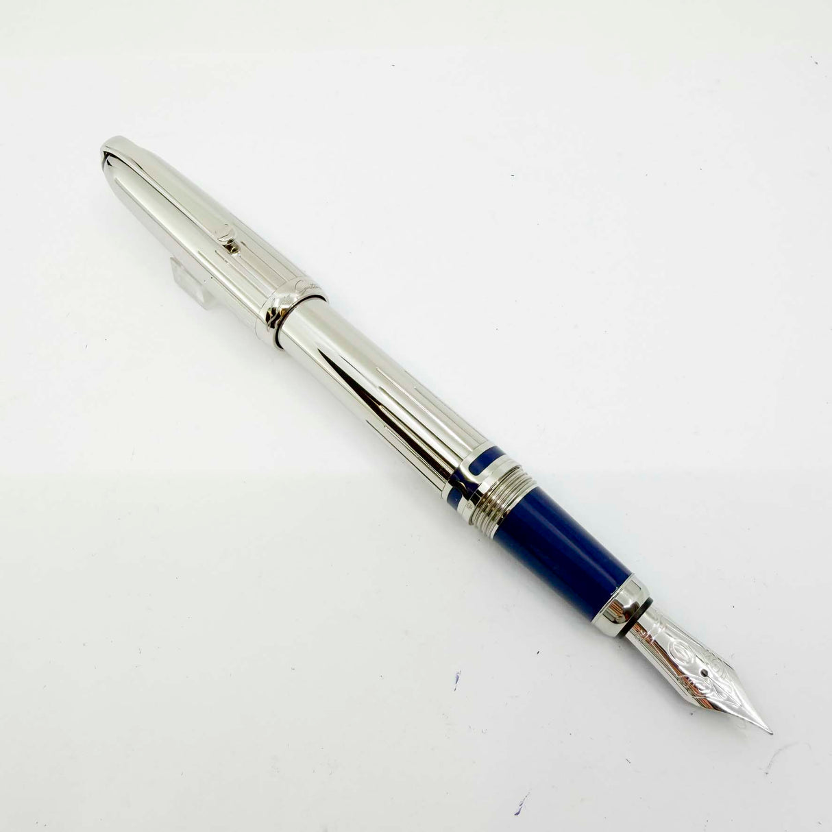 Cartier Platinum-Plated Art Deco Etched Lines & Blue Laque Limited Edition Fountain Pen - Fine 18kt Gold Nib