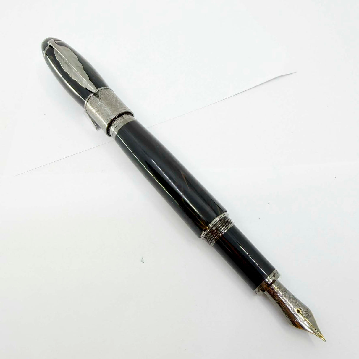 Montblanc Daniel Defoe Writer Series Limited Edition Fountain Pen - Fine 18kt Gold Nib