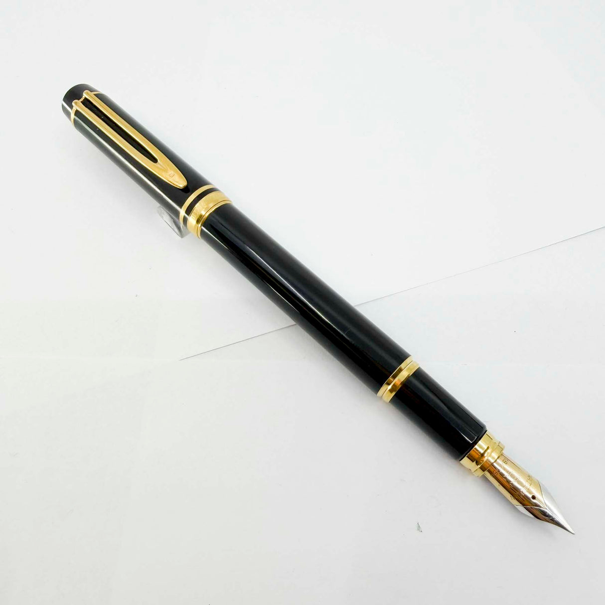 Waterman Man 100 Black Fountain Pen - Fine 18kt Gold Nib