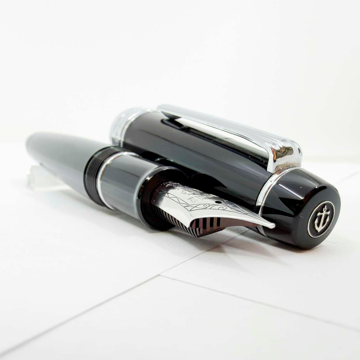 Sailor Professional Gear King of Pen Black Fountain Pen - Medium 21kt Gold Nib