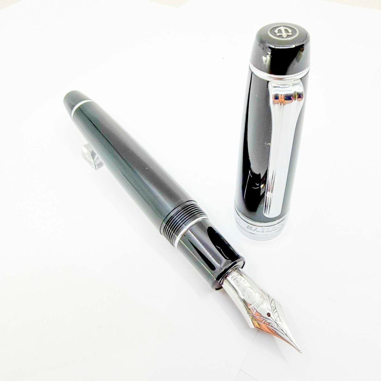 Sailor Professional Gear King of Pen Black Fountain Pen - Medium 21kt Gold Nib