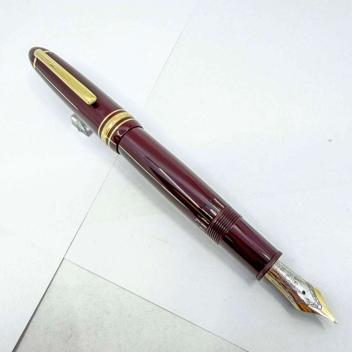 Montblanc Meisterstuck Bordeaux Resin #146 LeGrand Fountain Pen - Fine 14kt Gold Nib