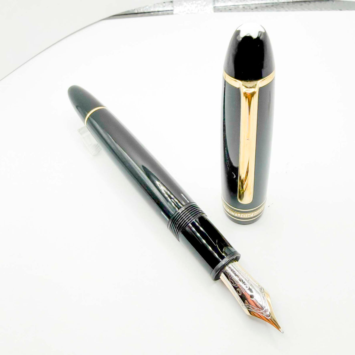 Montblanc Meisterstuck Black Resin #146 LeGrand Fountain Pen - Fine 14kt Gold Nib