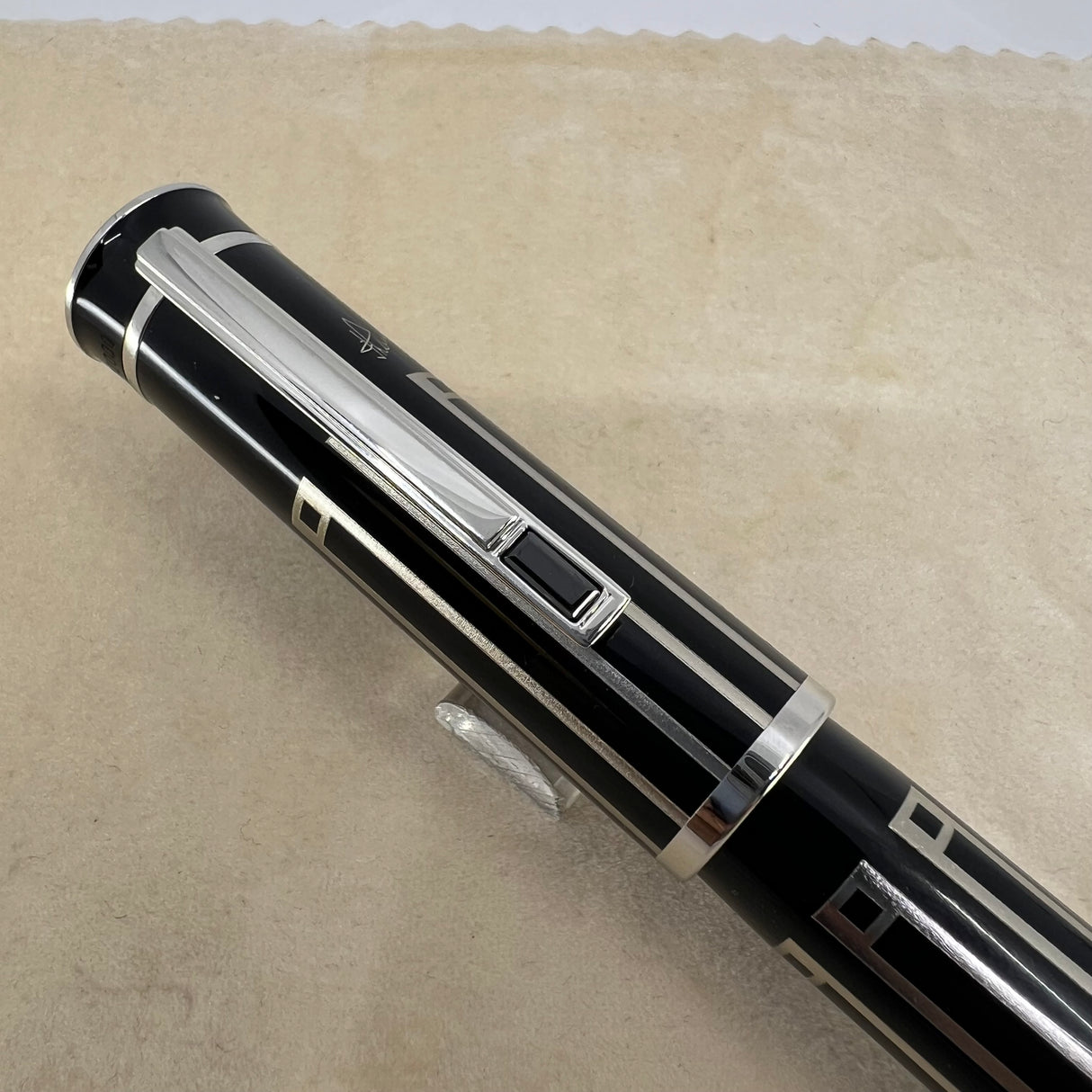 Montblanc Thomas Mann Writer's Limited Edition Fountain Pen - Fine 18kt Gold Nib