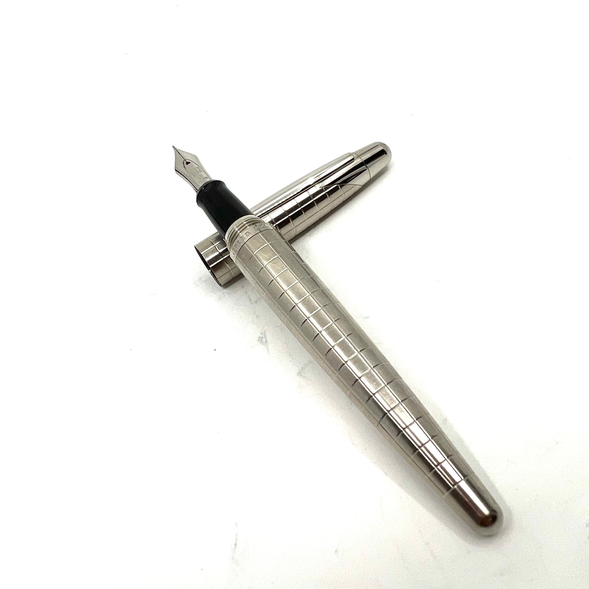 Dunhill AD2000 Brushed Stainless Steel Cross Hatch Design  Fountain Pen