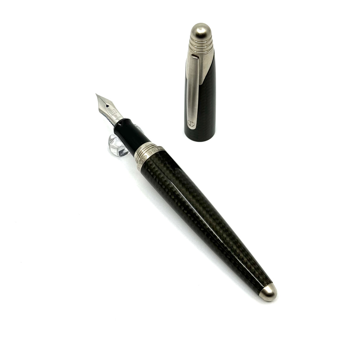 Dunhill AD2000 Carbon Fibre Large Fountain Pen  - Fine 18kt Gold Nib