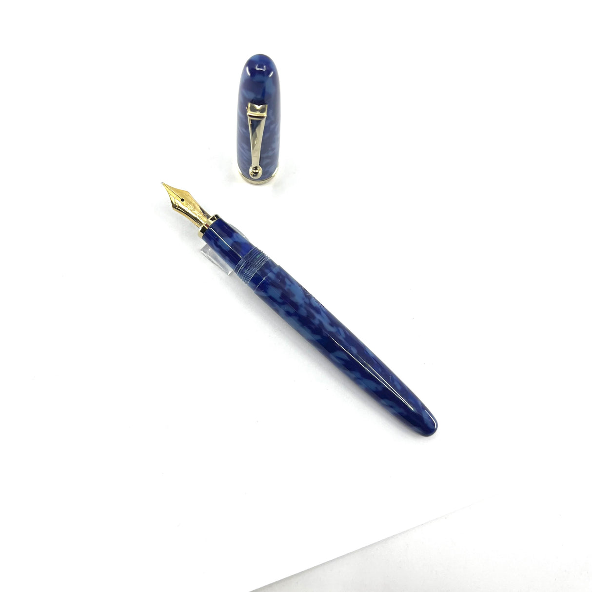 Sailor Magellan Blue on Blue Marbled Fountain Pen Special Edition! - Broad 21kt Gold Nib - RARE!