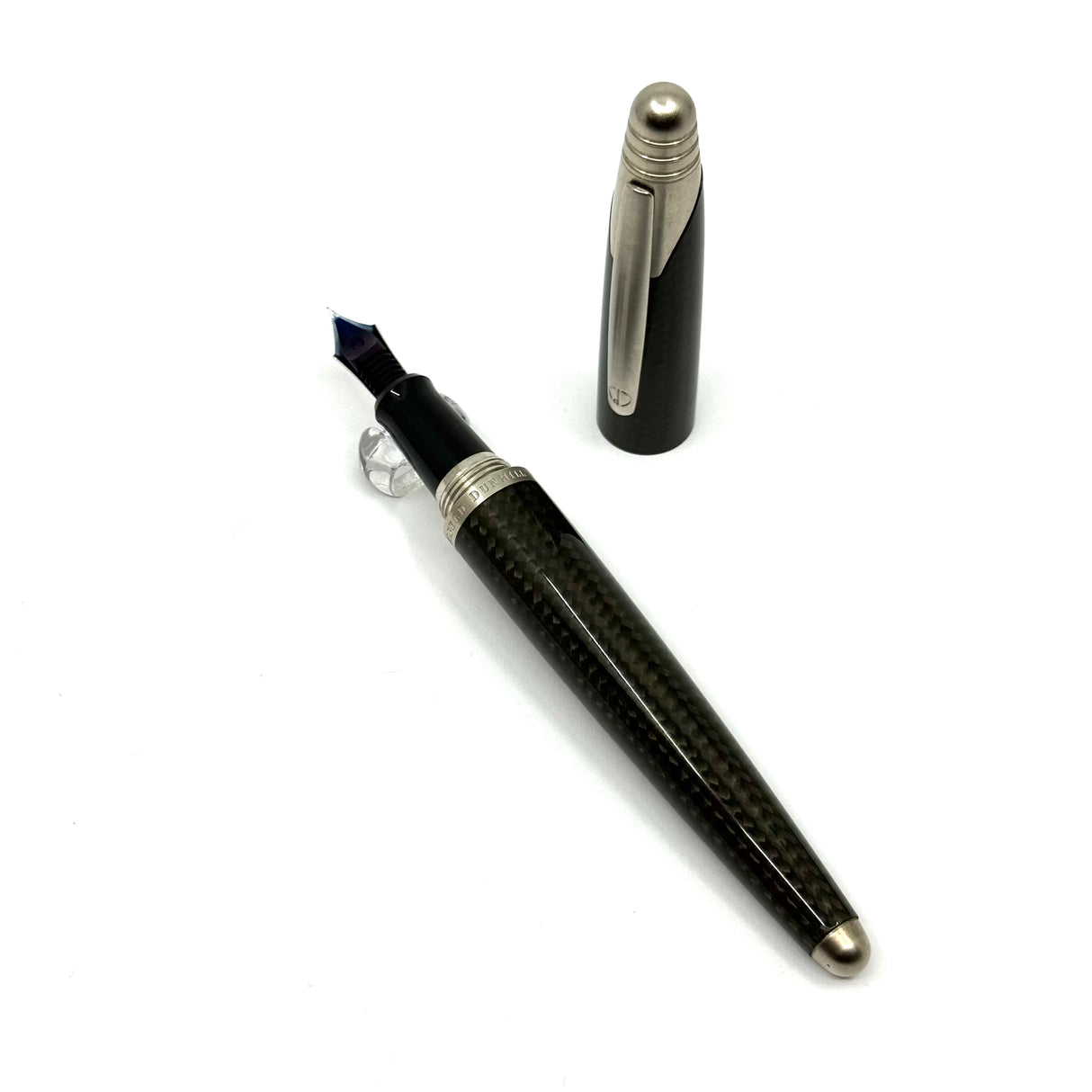 Dunhill AD2000 Carbon Fibre Large Fountain Pen  - Fine 18kt Gold Nib