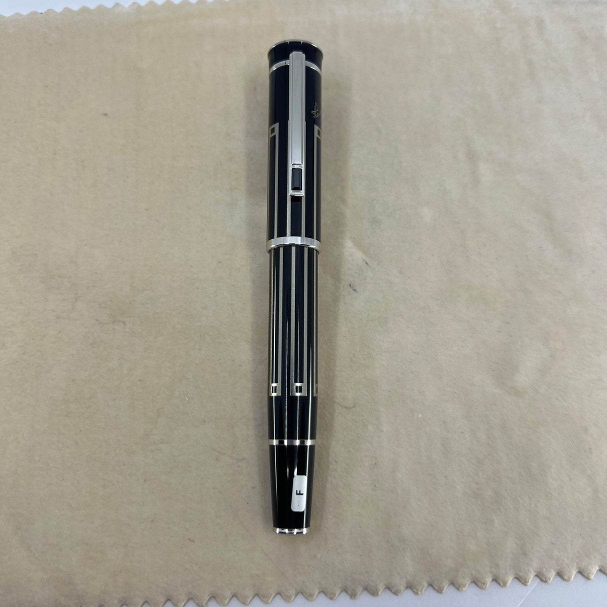 Montblanc Thomas Mann Writer's Limited Edition Fountain Pen - Fine 18kt Gold Nib