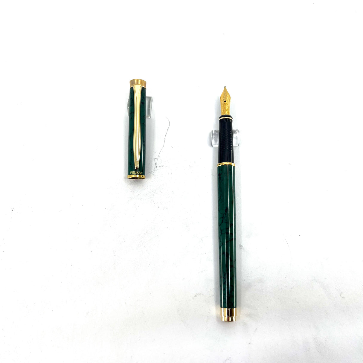 Pelikan Classic P381 Green Marbled Lacquer Slender Fountain Pen - Broad 14kt Gold Nib