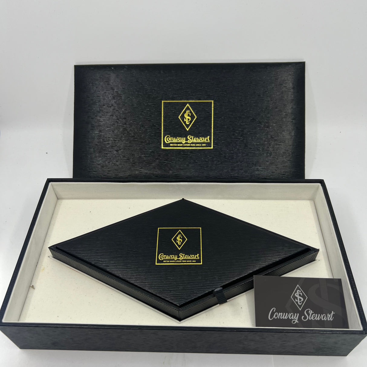 Conway Stewart Churchill "Sir Winston" London Smoke Gray Celluloid Fountain Pen Limited Edition  - Flexible Fine 18kt Gold Nib