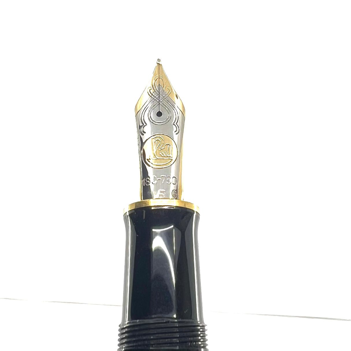 Pelikan Souveran M1000 Maki-e "Karajishi" Limited Edition Fountain Pen - #18 of 88 Pieces - Fine 18kt Gold Nib -  Complete Boxes & Booklets - MINT & RARE!!
