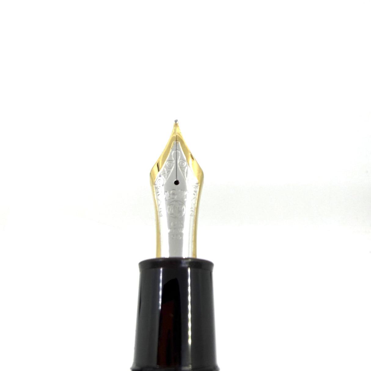Montblanc Meisterstuck #149 (Largest) Fountain Pen  -  Fine 14kt Gold Nib - Ebonite Feed - 1980's!