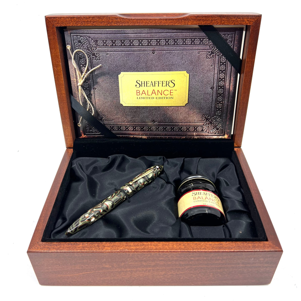 Sheaffer Balance Limited Edition Fountain Pen - Medium 18kt Gold Nib