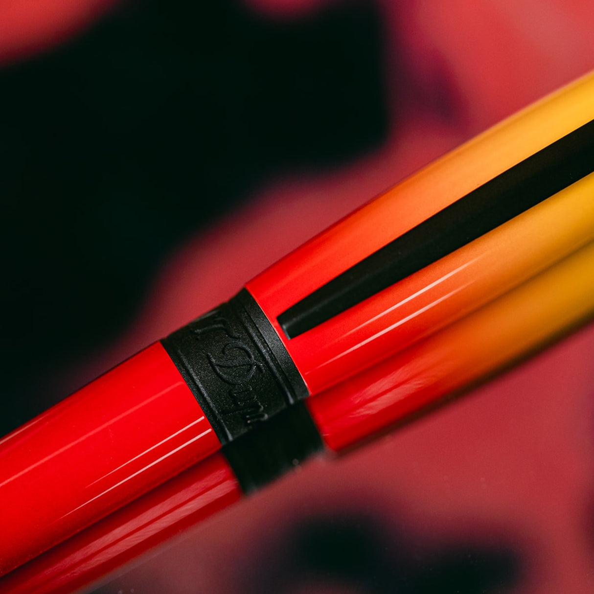 S.T Dupont Line D La Flamme Gradient Collection - Fountain Pen