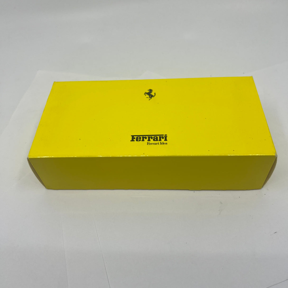 OMAS for  Ferrari/1990's -  Ferrari Yellow Facetted Paragon Fountain Pen - Medium 18kt Gold Nib