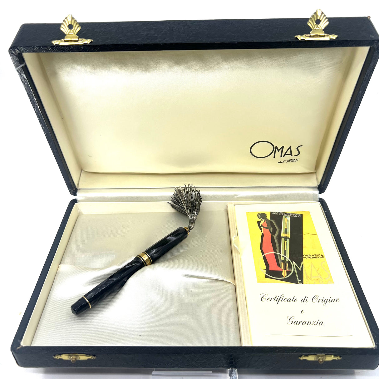 OMAS Princess Paragon Extra Platinum Celluloid Fountain Pen with Tassel -  Medium 18kt Gold Nib