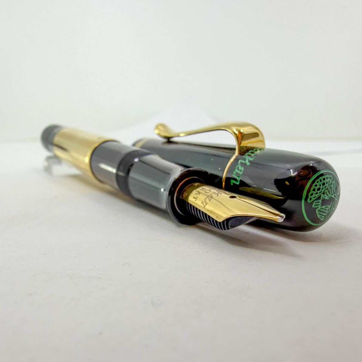 Pelikan 1931 Originals of their Time - 18kt Gold Overlay Limited Edition Fountain Pen   -   Medium 18kt Gold Nib